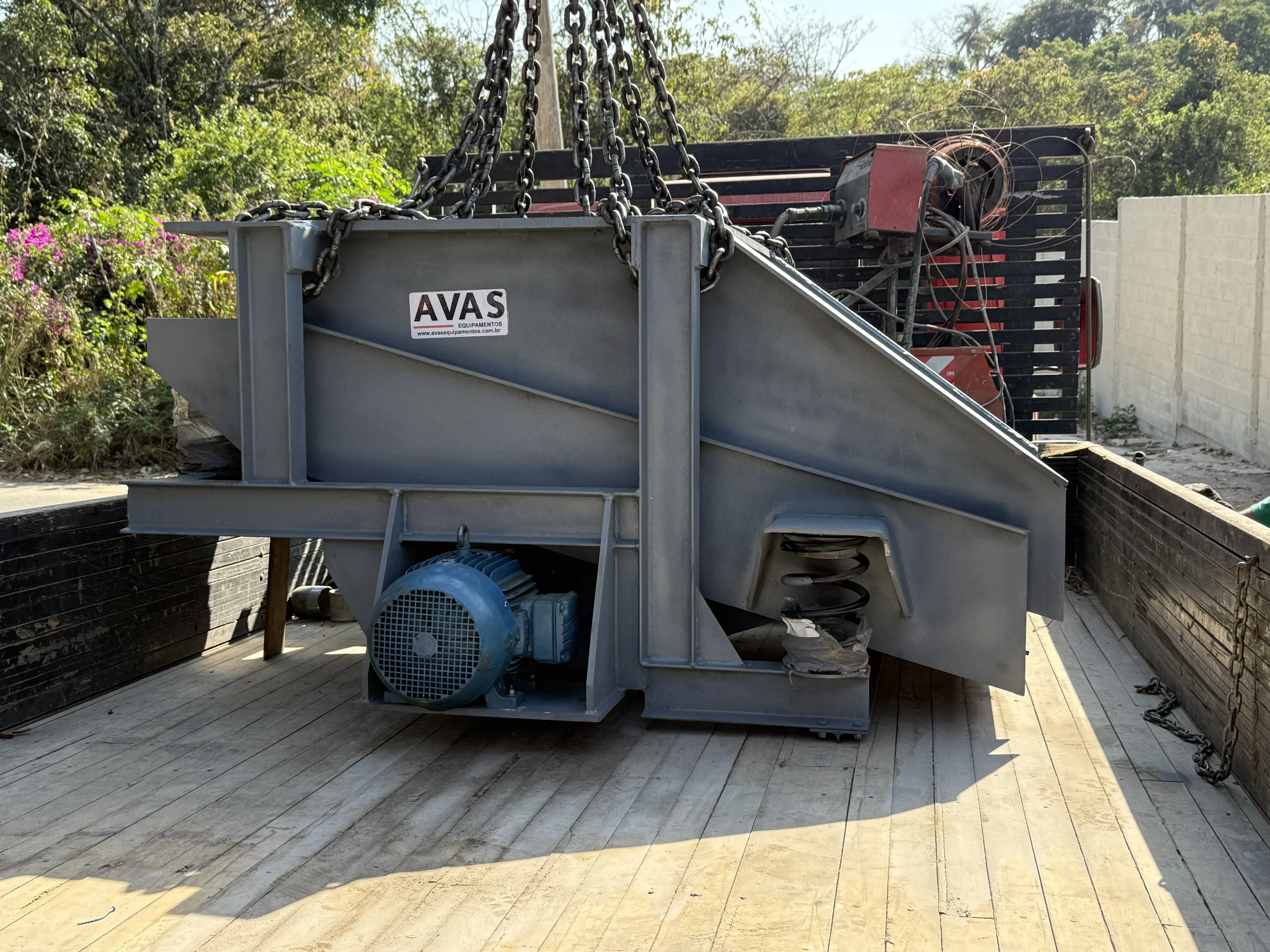 Calha vibratória AVAS